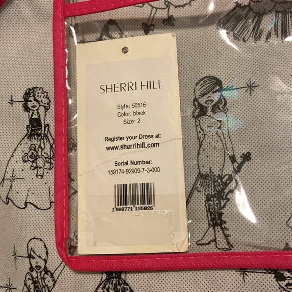 SHERRI HILL PROM DRESS - Picture 4 of 4